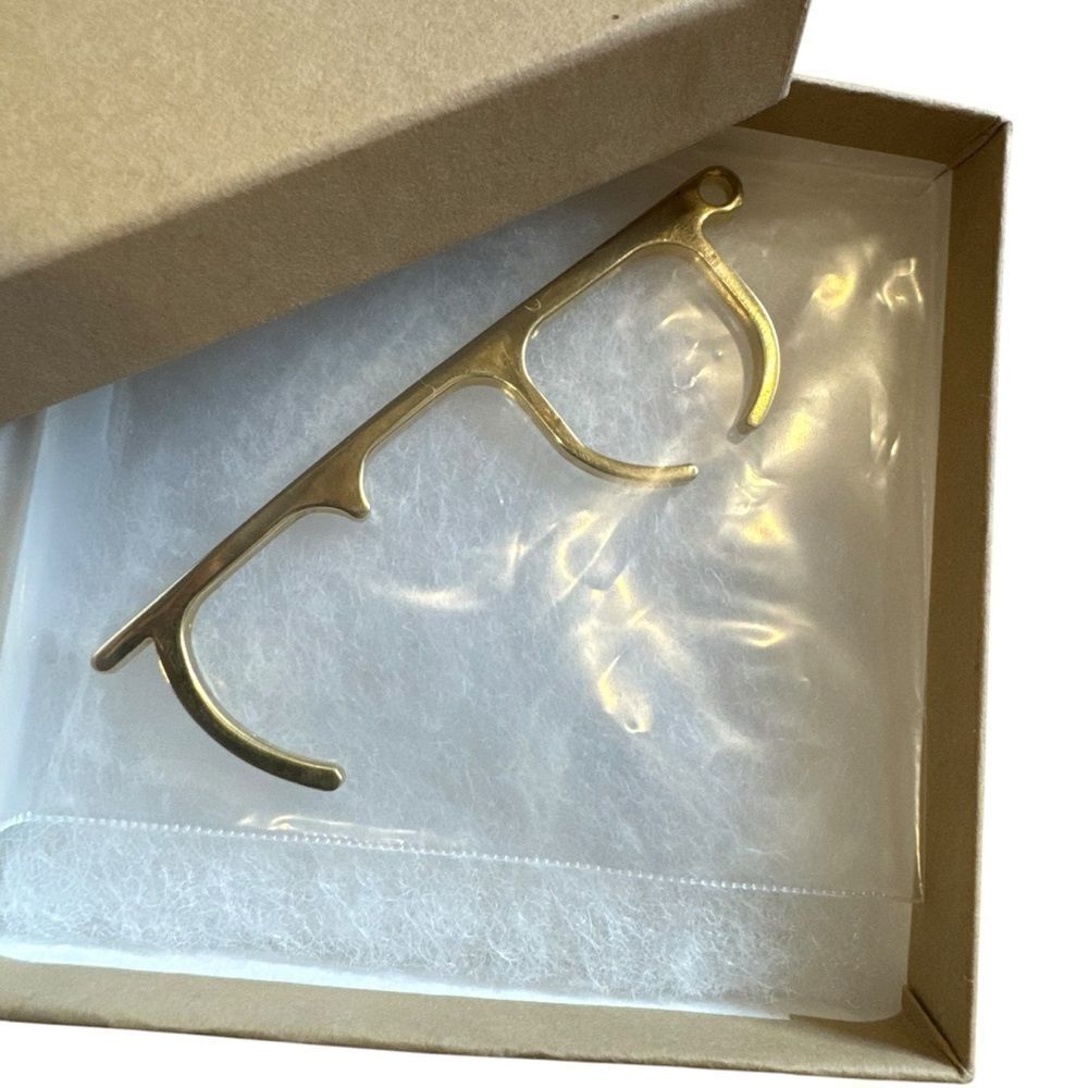 THE MONOTYPE The Bruiser Ring Tool in Brass Gold - Picture 5 of 5